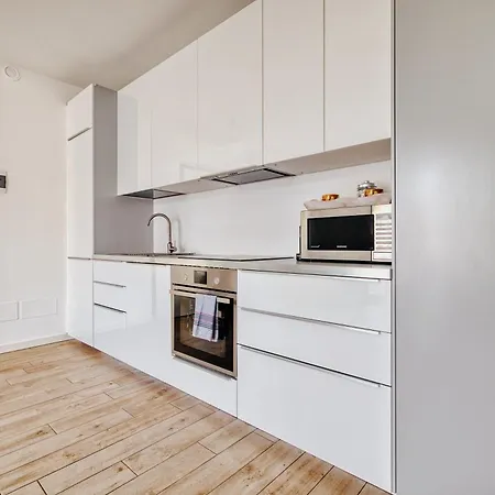 Just Urban - Bright With Terrace - M4 Tolstoj * Milano