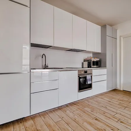 Just Urban - Bright With Terrace - M4 Tolstoj *