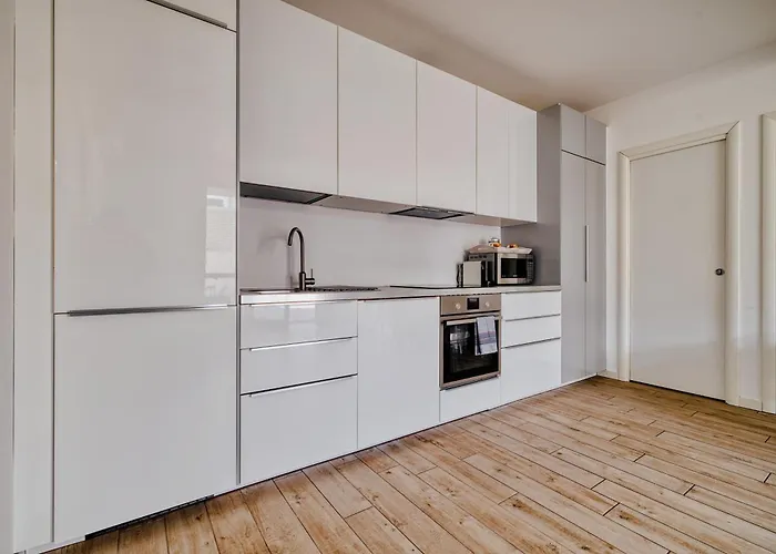 Just Urban - Bright With Terrace - M4 Tolstoj *