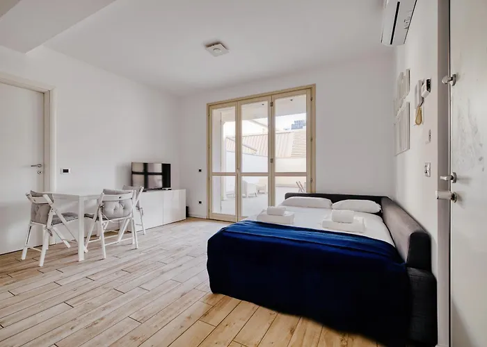 Just Urban - Bright With Terrace - M4 Tolstoj Lejlighed